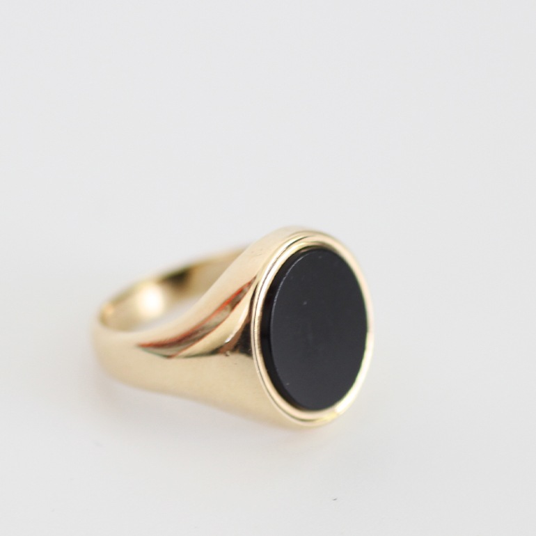 【1970s】9K GOLD ONYX SIGNET RING