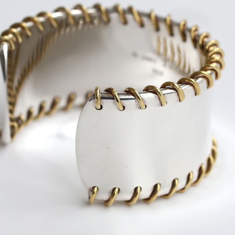 【2001】TIFFANY&Co. Gold Stitch Wide Cuff