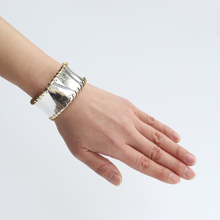 【2001】TIFFANY&Co. Gold Stitch Wide Cuff