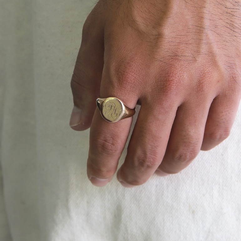 【1868】VICTORIAN 9K GOLD SIGNET RING