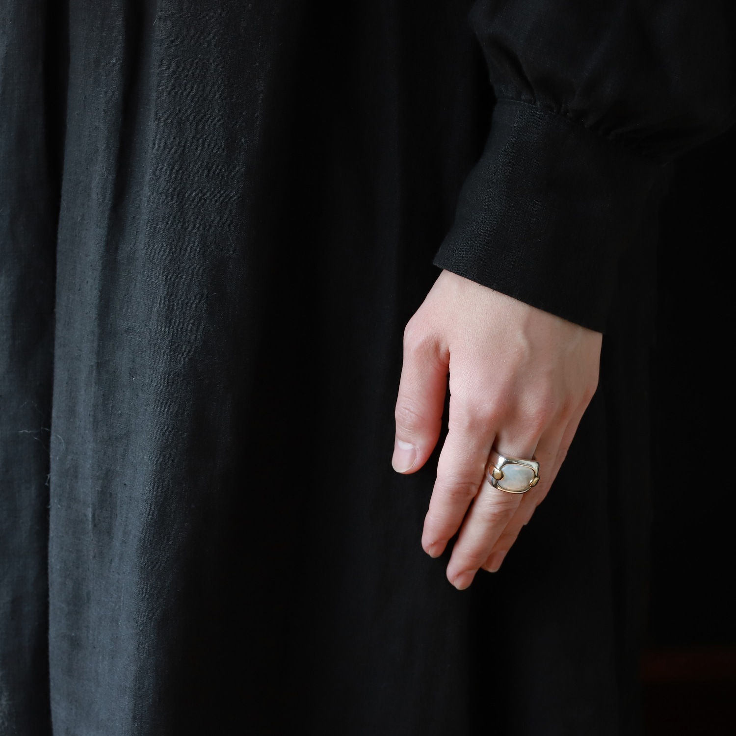 【1980s】HERMES Mother of Pearl Ring