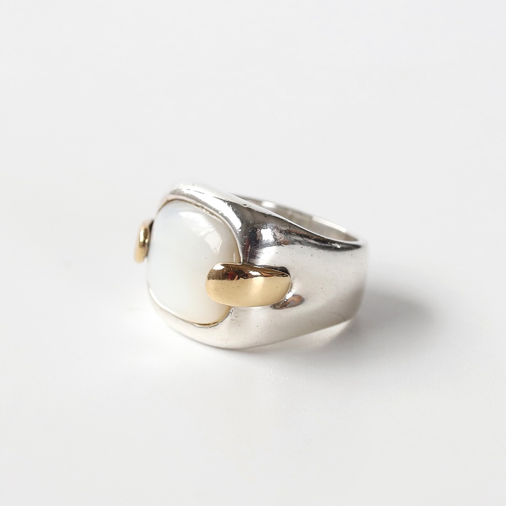 【1980s】HERMES Mother of Pearl Ring