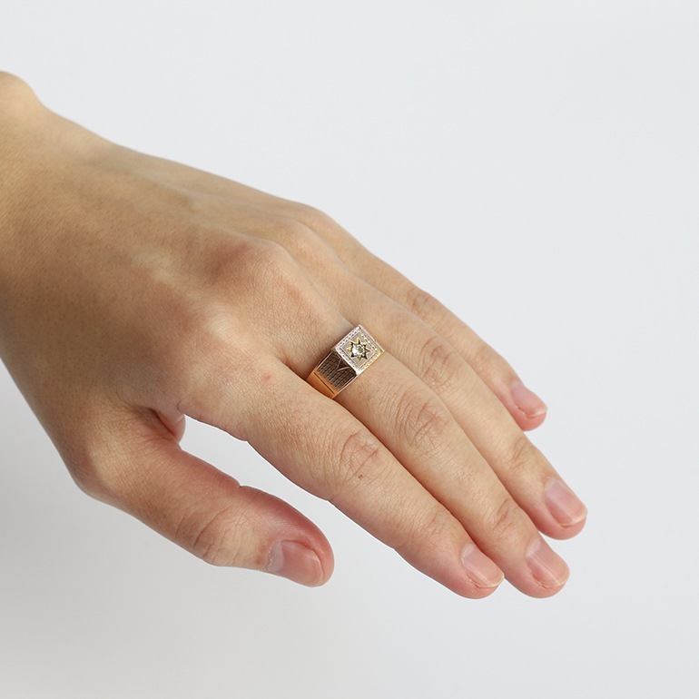 【1933】9k Gold Diamond Signet Ring