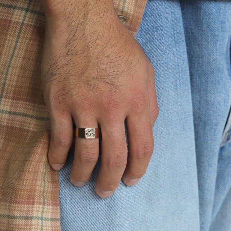 【1933】9k Gold Diamond Signet Ring