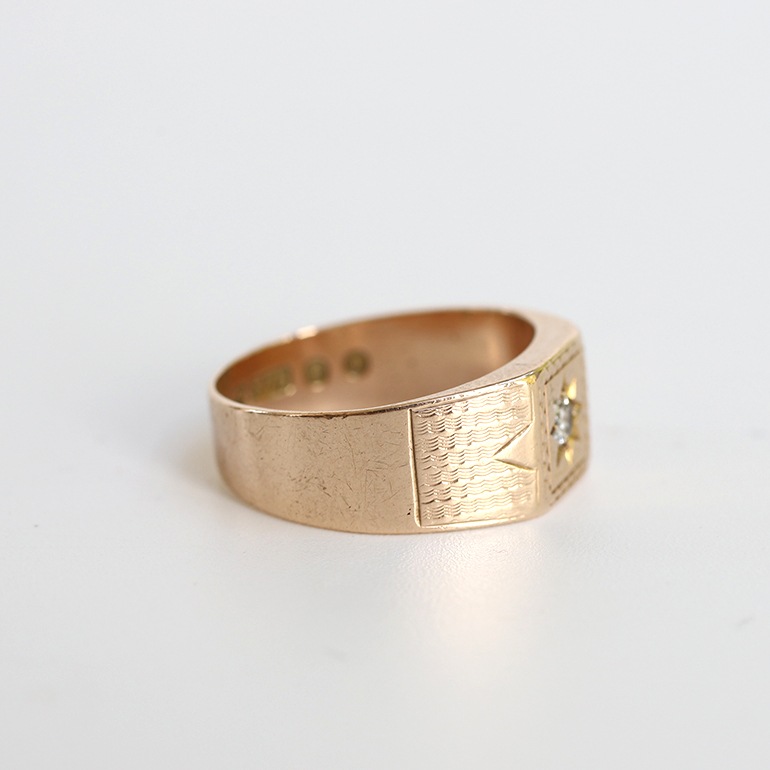 【1933】9k Gold Diamond Signet Ring