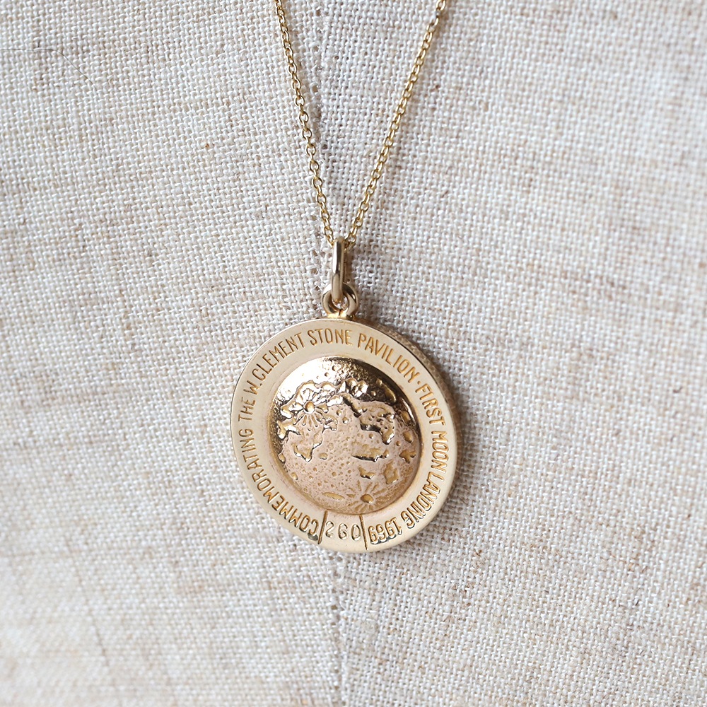 【1969】TIFFANY&Co. 14k Gold First Moon Landing Pendant Necklace 