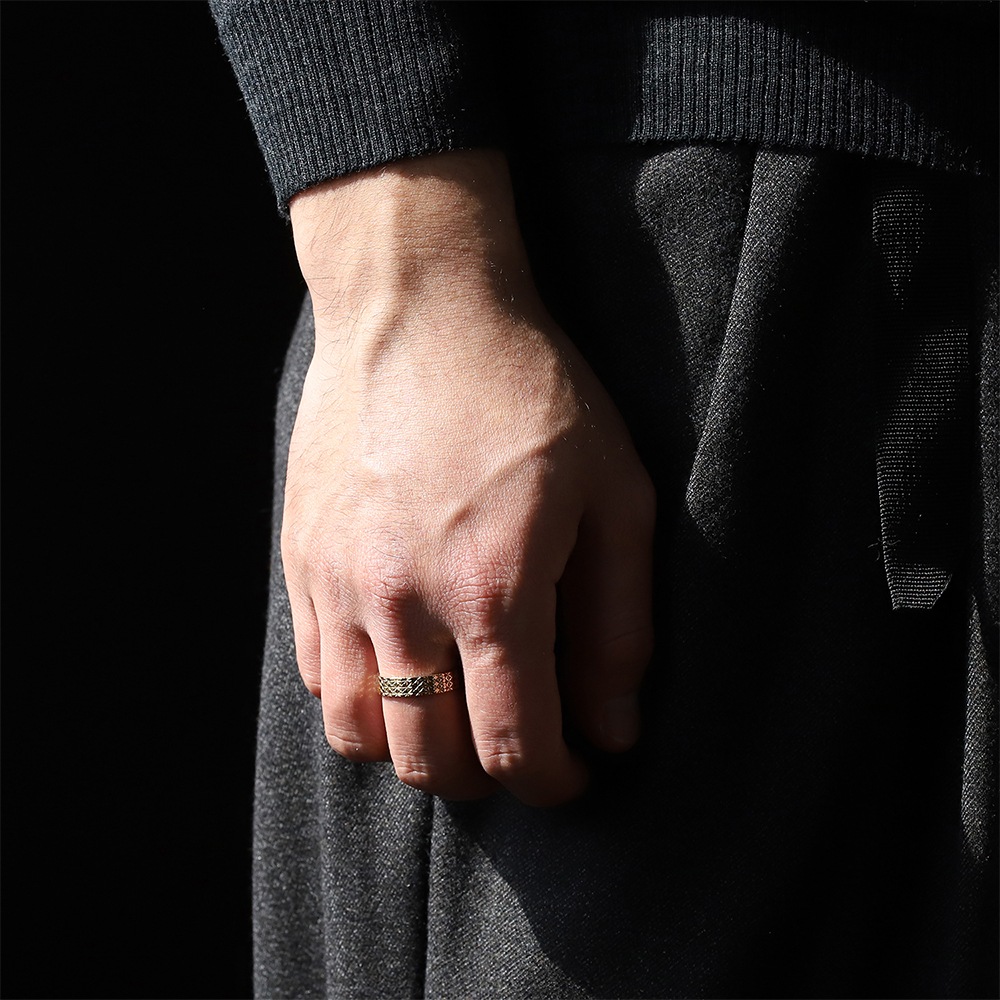 【1977】Sheffield 9k Gold Carved Band Ring