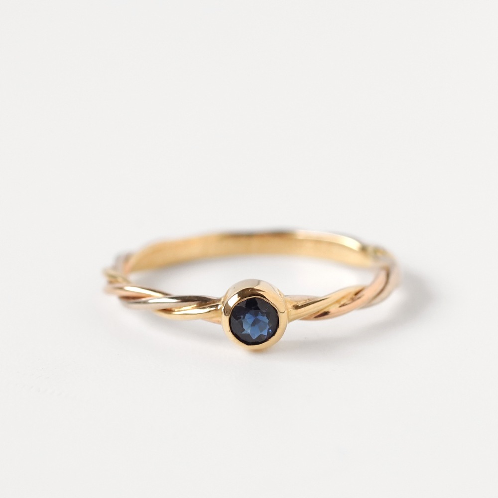 【1990s】Cartier Twisted Sapphire Ring