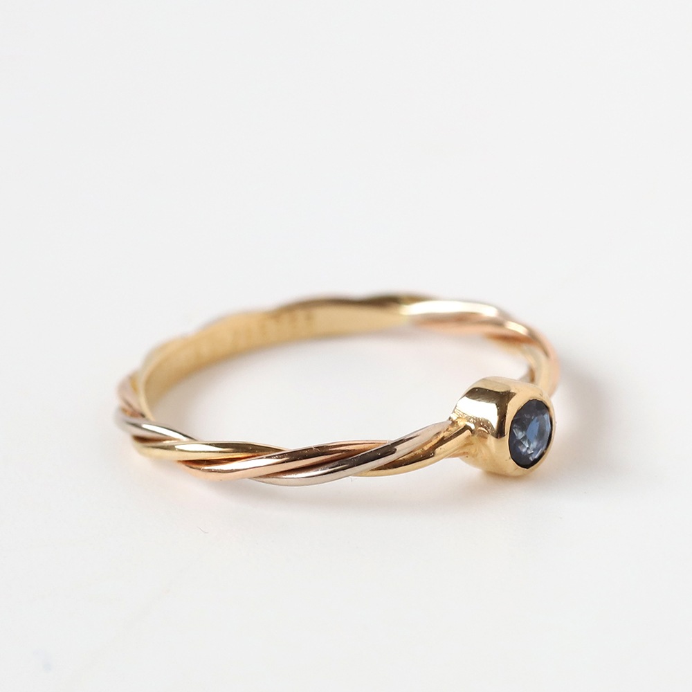 【1990s】Cartier Twisted Sapphire Ring