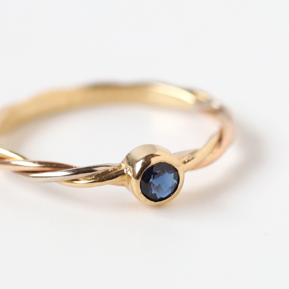 【1990s】Cartier Twisted Sapphire Ring