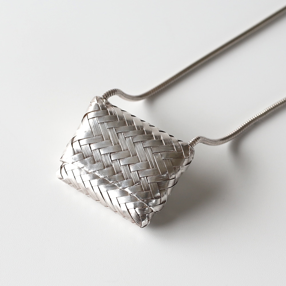 【VINATGE】TIFFANY&Co. Small Basket Necklace
