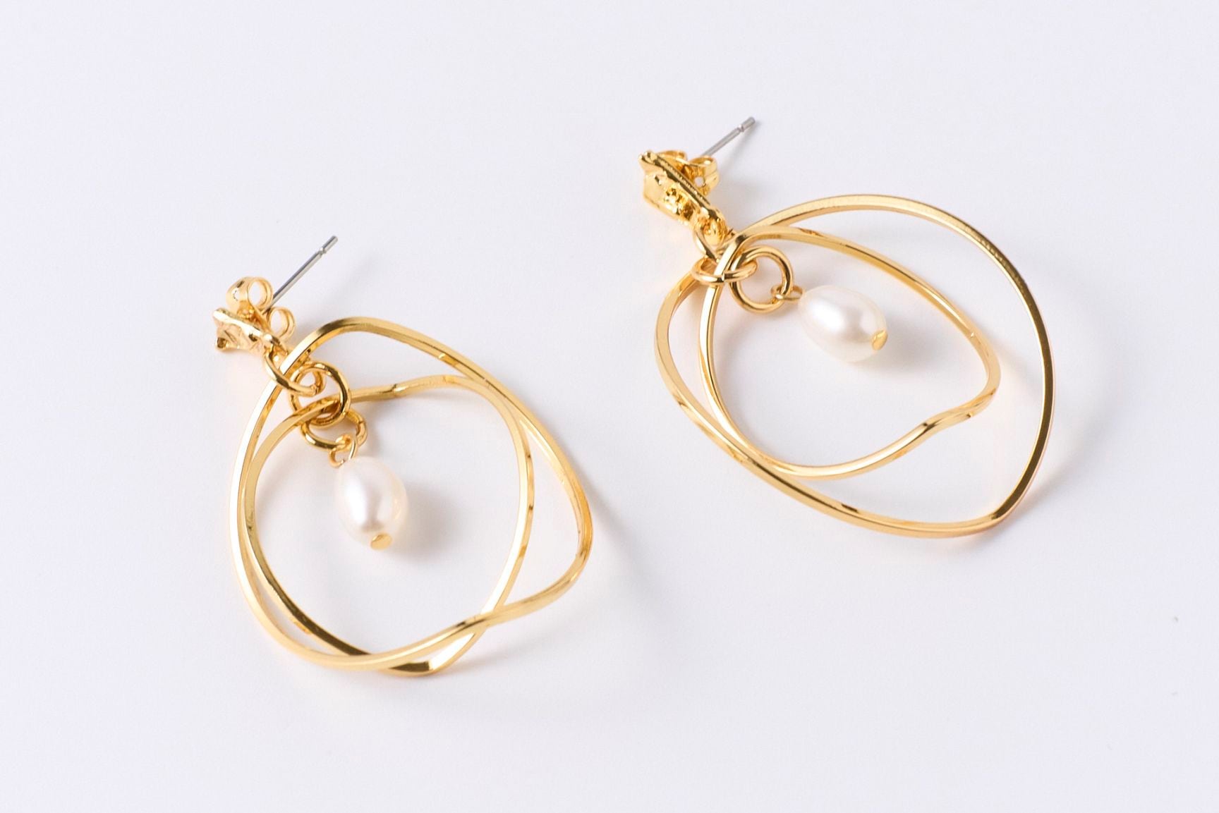 セシル・エ・ジャンヌ　プレートロングピアス シルバー✨ セシル・エ・ジャンヌ プレートロングピアス シルバー