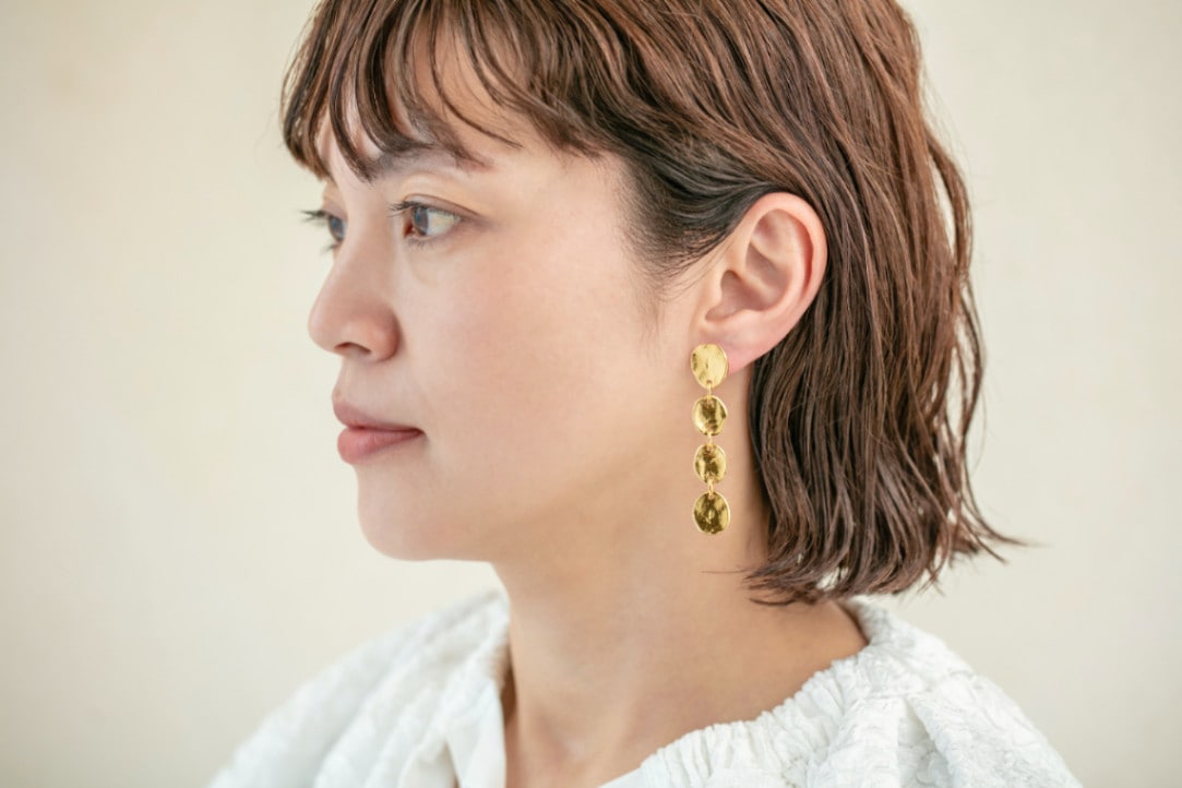 ゴールド ストレートロングピアス 楽天市場】18金 ピアス クロス 十字架 ロングピアス アメリカン