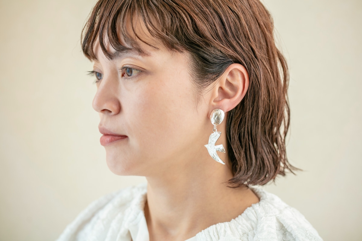 セシルエジャンヌ　ラ・コロンブ（鳩）ピアス　★美品 ラ・コロンブ(鳩) イヤリング シルバー M