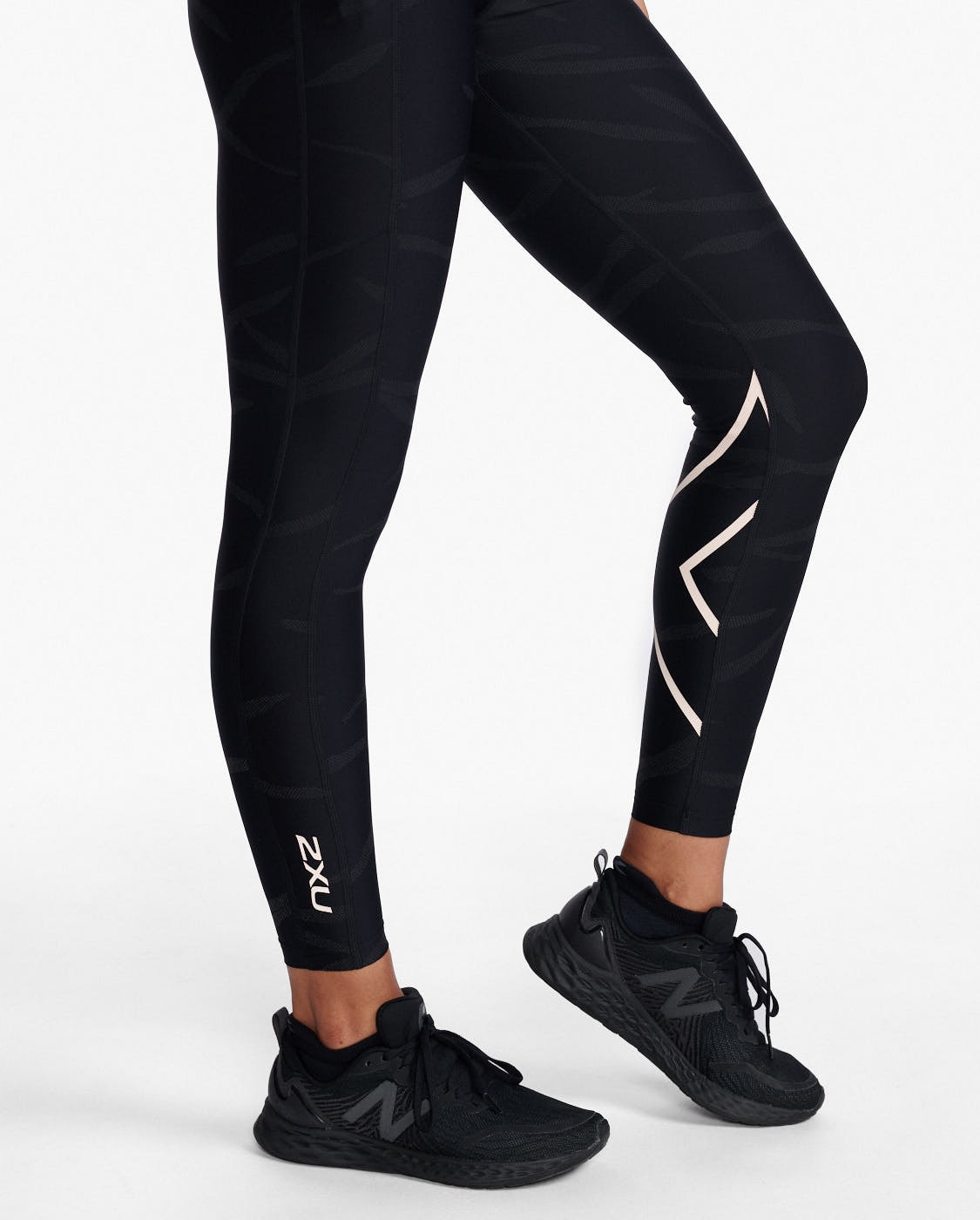 2XU エアロリフレクト ハイライズ コンプレッションタイツ