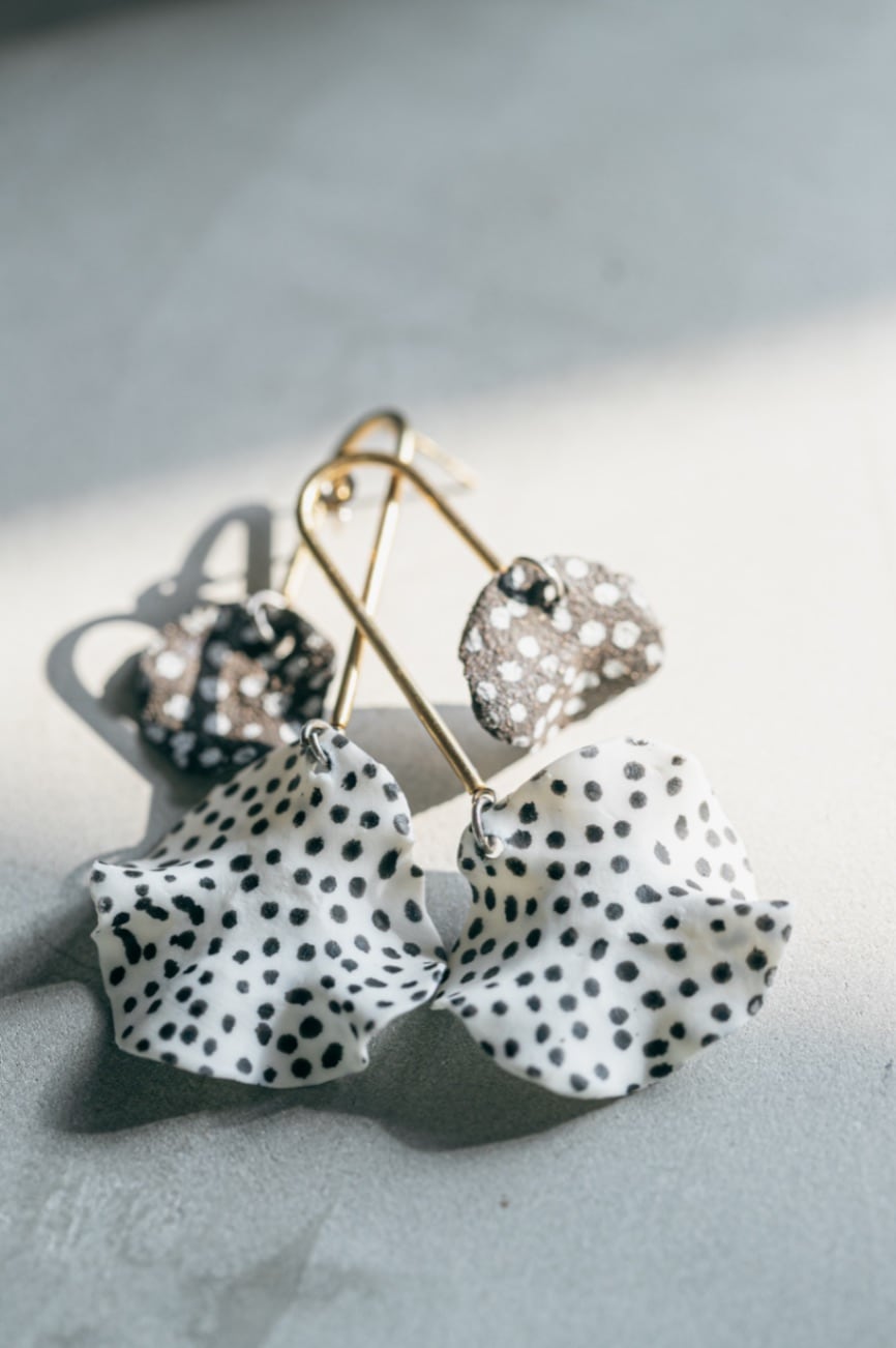 驚きの価格 全ての商品 | ドット（ピアス） FOGLIA | aranha DA FIO アクセサリー