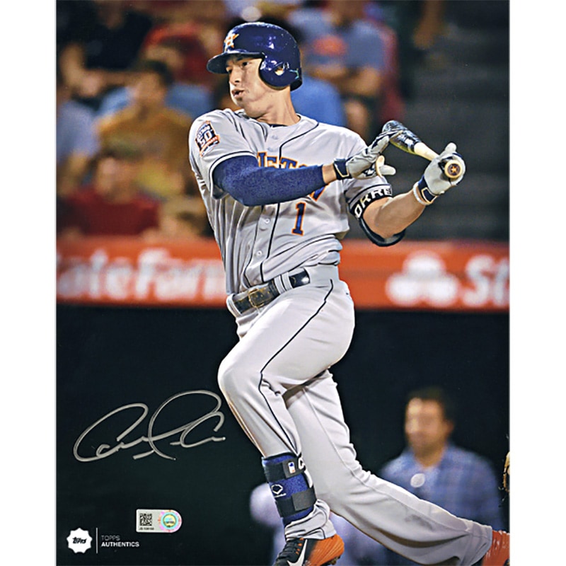 カルロス・コレア 直筆サインフォト/ Carlos Correa Autographed 'Swinging' 8X10 Photo