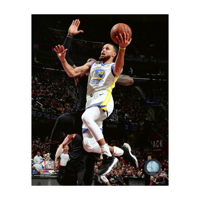 ステフィン・カリー 2018 NBA ファイナル ゲーム 3 8x10 フォト