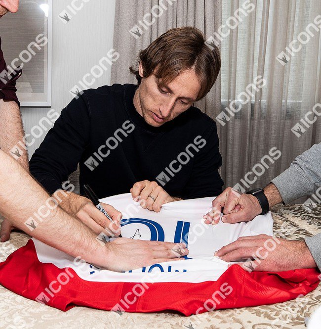 륫ɥå ľɮ˥ե 2017-18 ɽ ۡ Хå (Luka Modric Signed Croatia 2017-18 Home Shirt With Fan Style Numbers) 2/13١