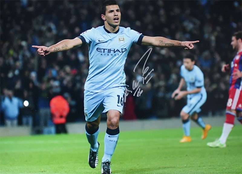 セルヒオ・アグエロ 直筆サインフォト マンチェスター・シティ