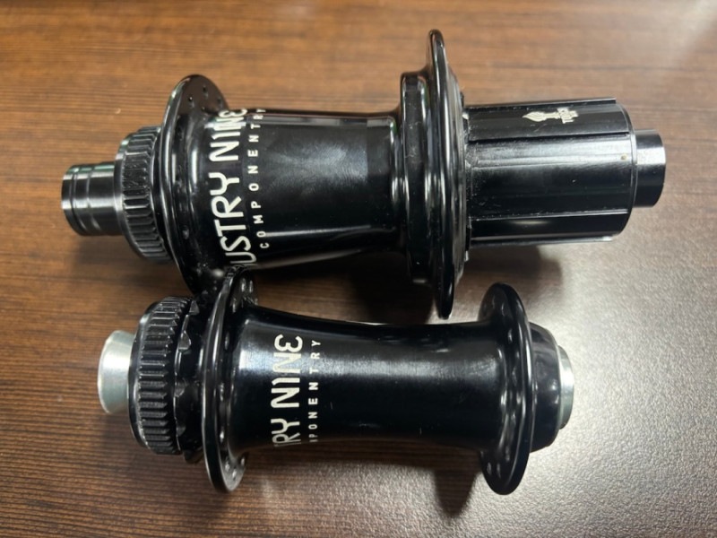 Industry Nine Toach hub 28H/F12x100/R12x142