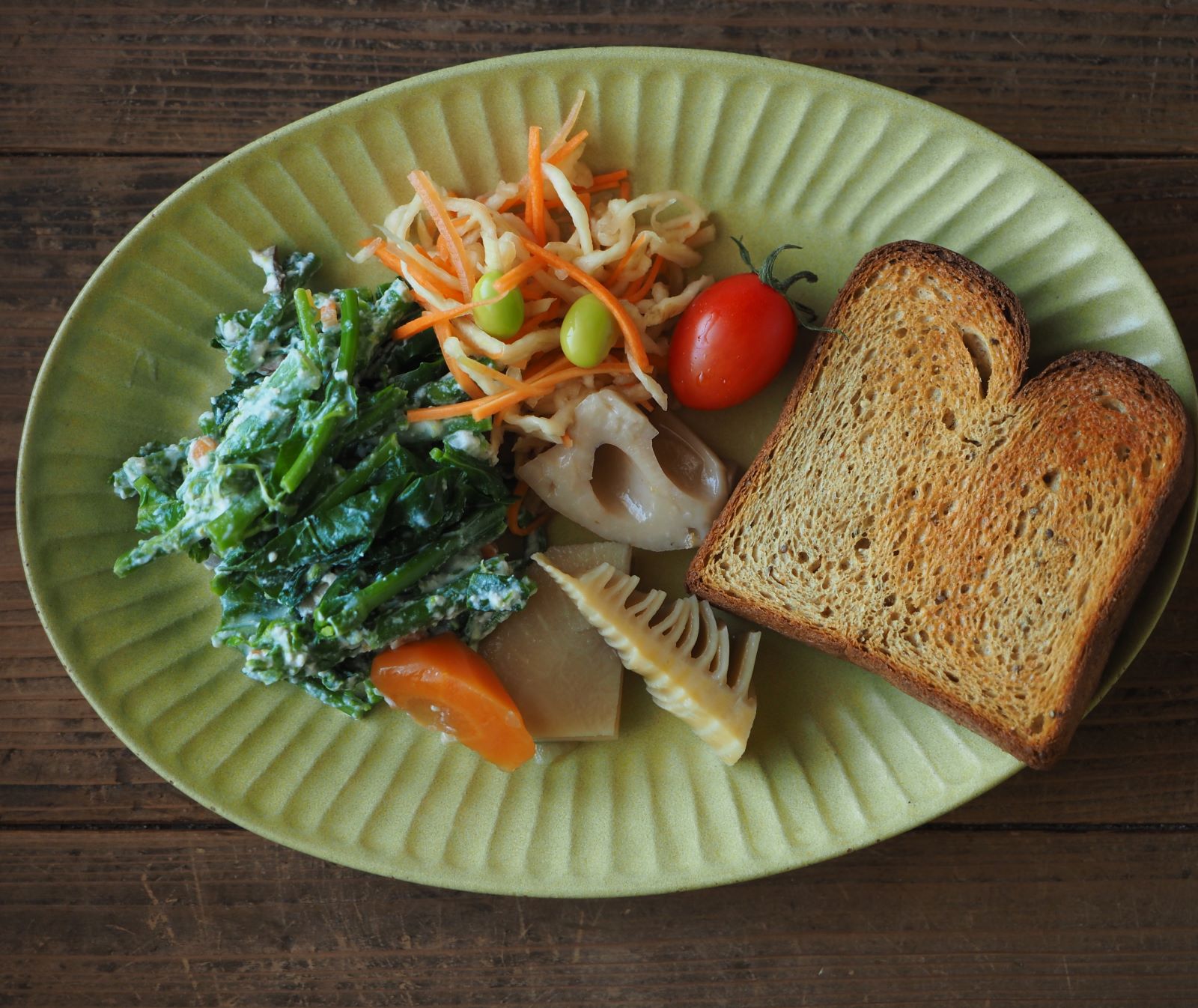 パンとごはんと】ひらひらの器 オーバルプレートM [日本製/美濃焼