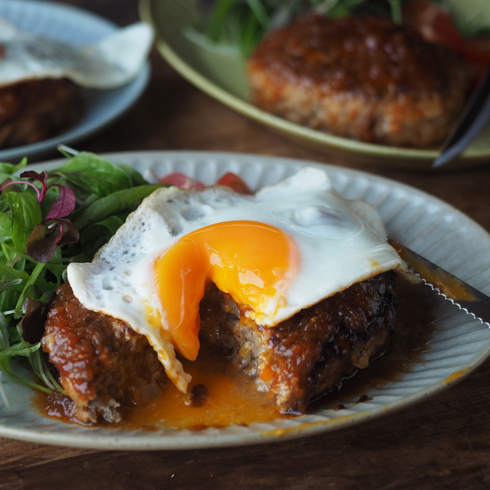 パンとごはんと】ひらひらの器 オーバルプレートM [日本製/美濃焼