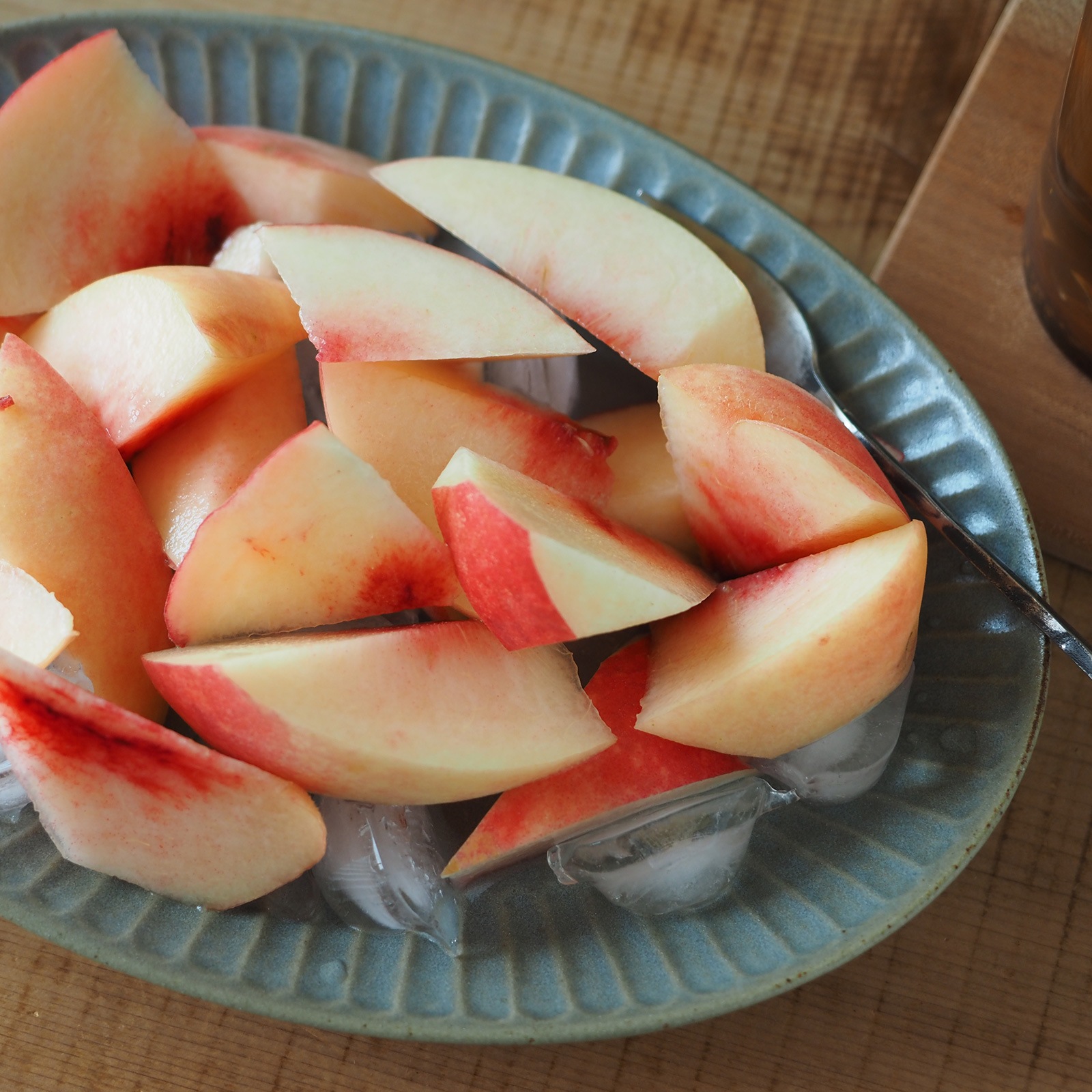 パンとごはんと】ひらひらの器 オーバルプレートM [日本製/美濃焼