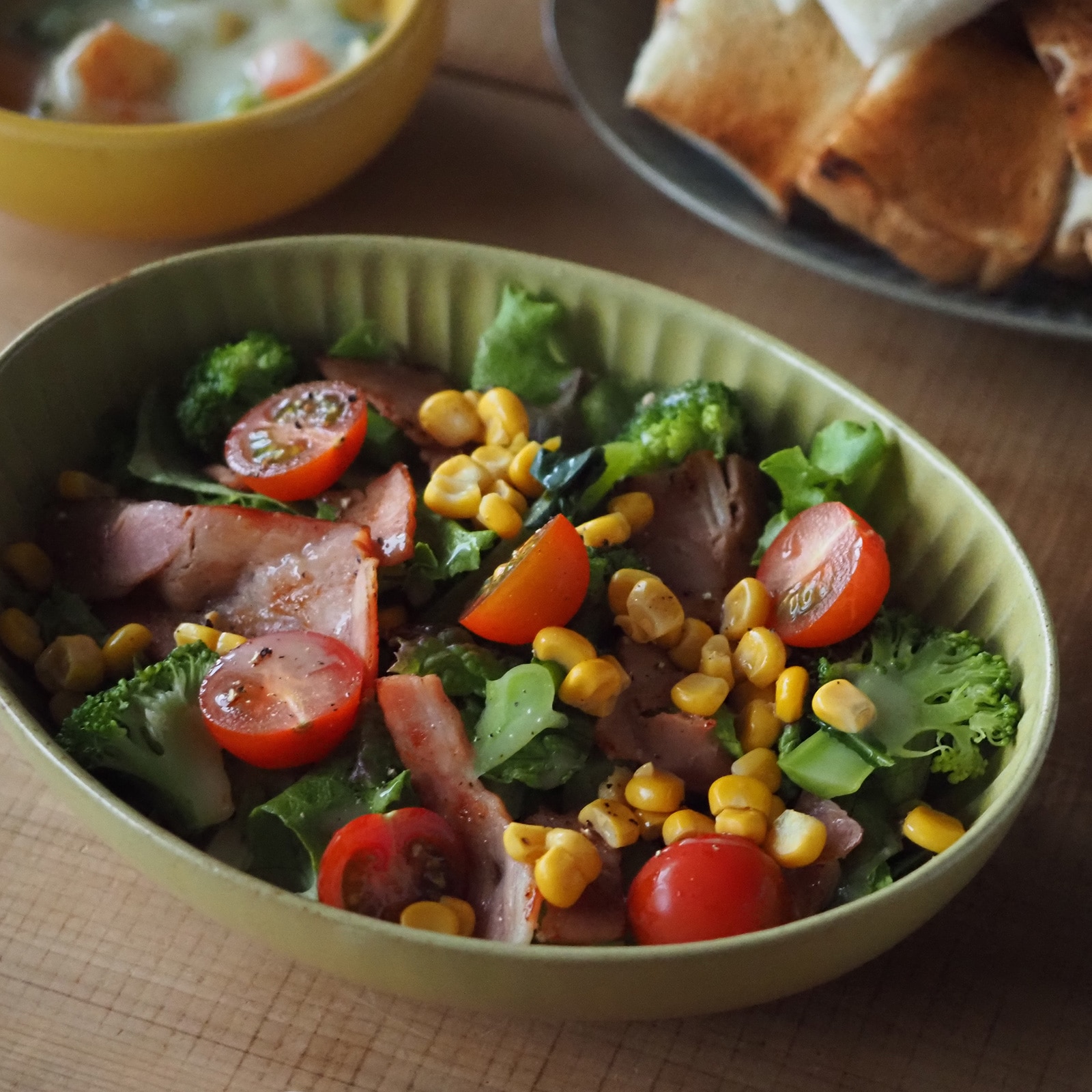 パンとごはんと】ひらひらの器 オーバルボウル [日本製/美濃焼/菱沼