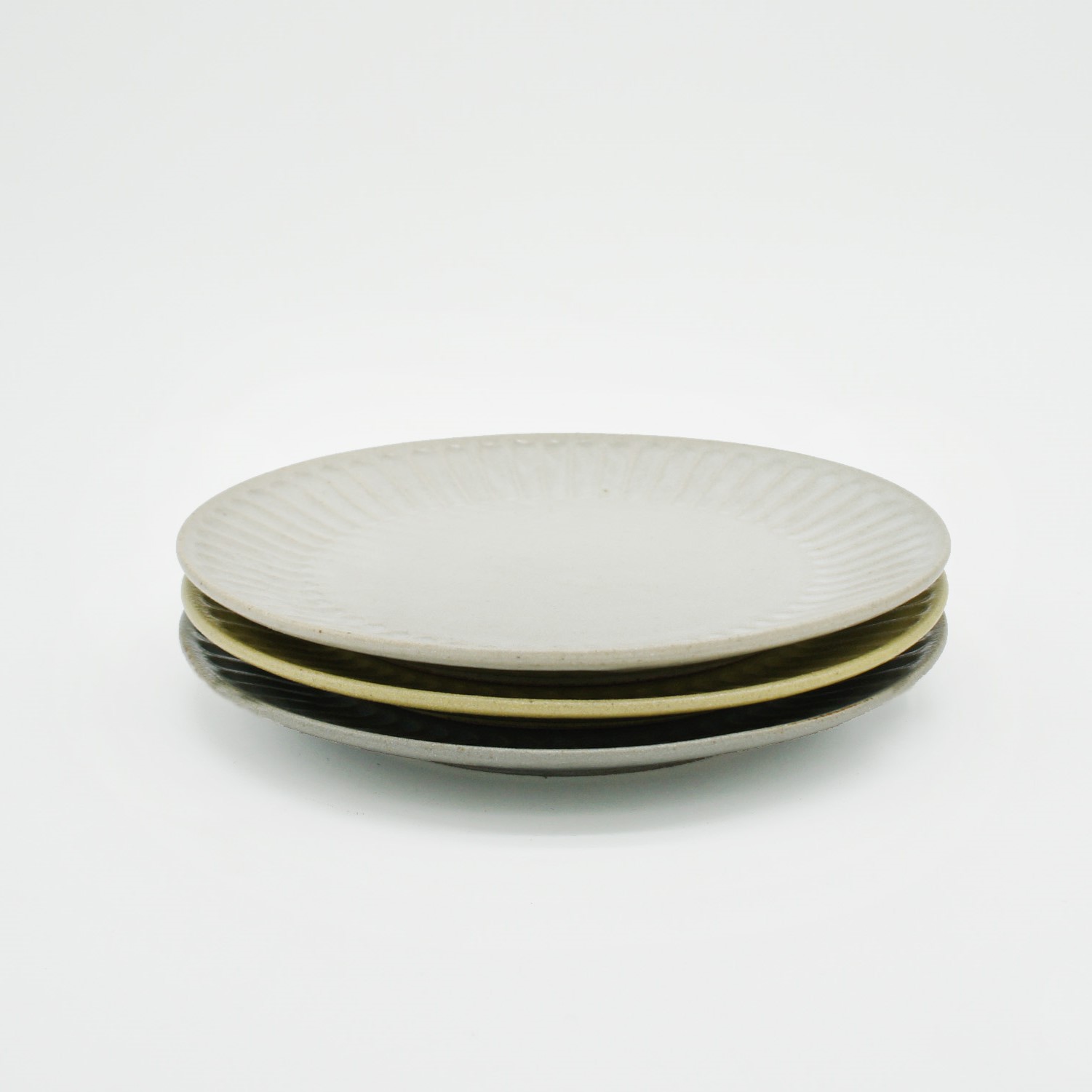 【パンとごはんと...】ひらひらの器 ラウンドプレート S  [日本製/美濃焼/菱沼未央/公式ショップ/お店/M042]