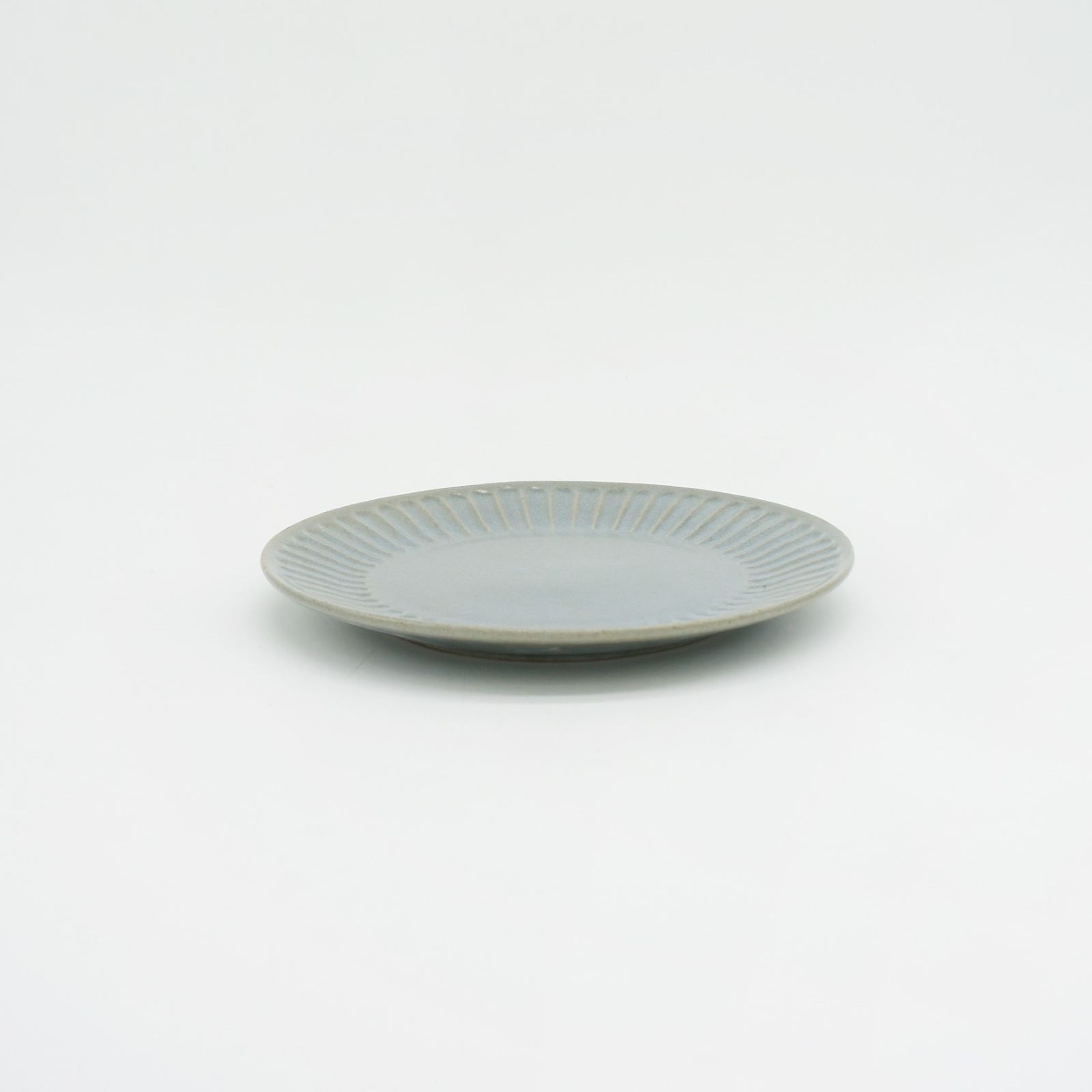 【パンとごはんと...】ひらひらの器 ラウンドプレート S  [日本製/美濃焼/菱沼未央/公式ショップ/お店/M042]