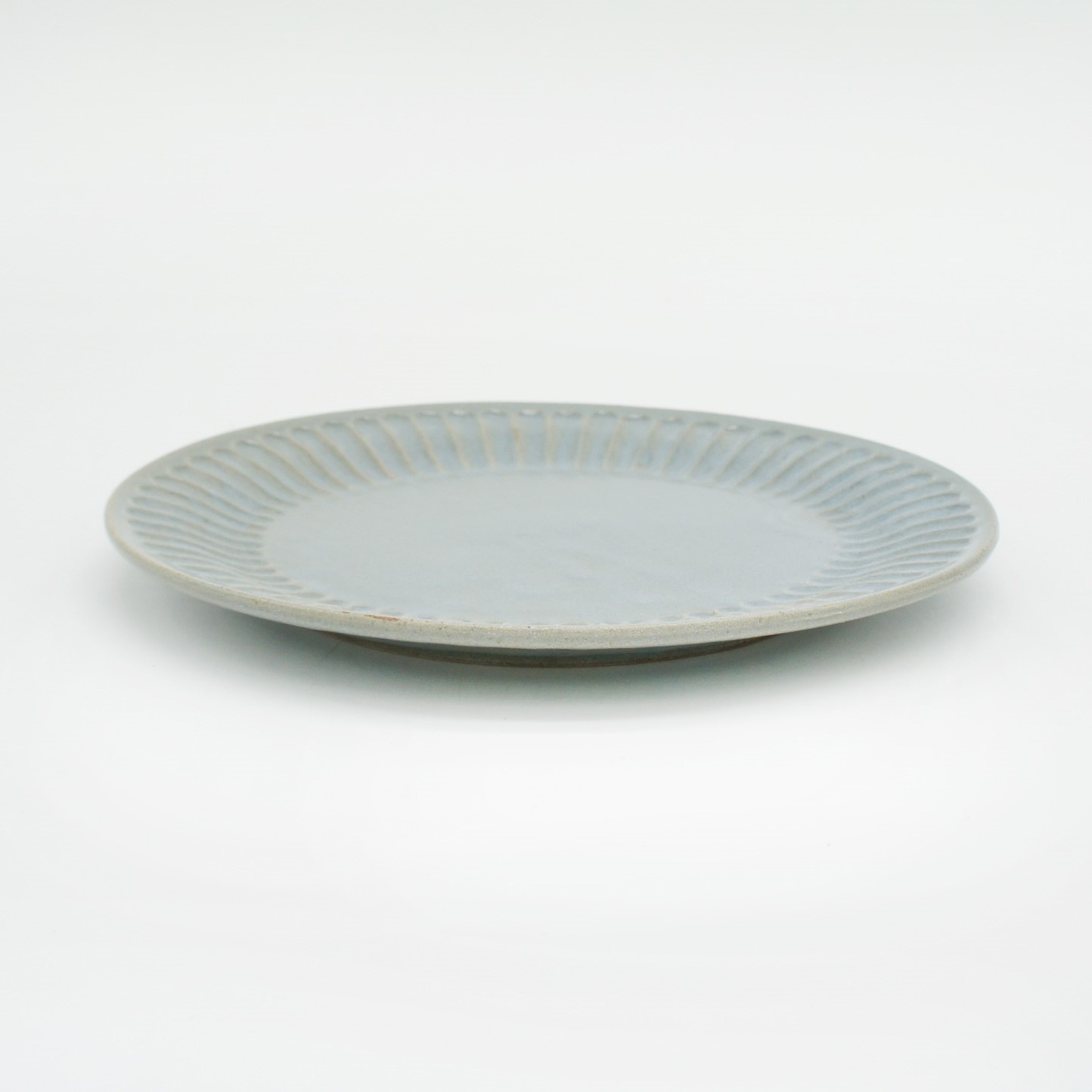 【パンとごはんと...】ひらひらの器 ラウンドプレート M  [日本製/美濃焼/菱沼未央/公式ショップ/お店/M043]