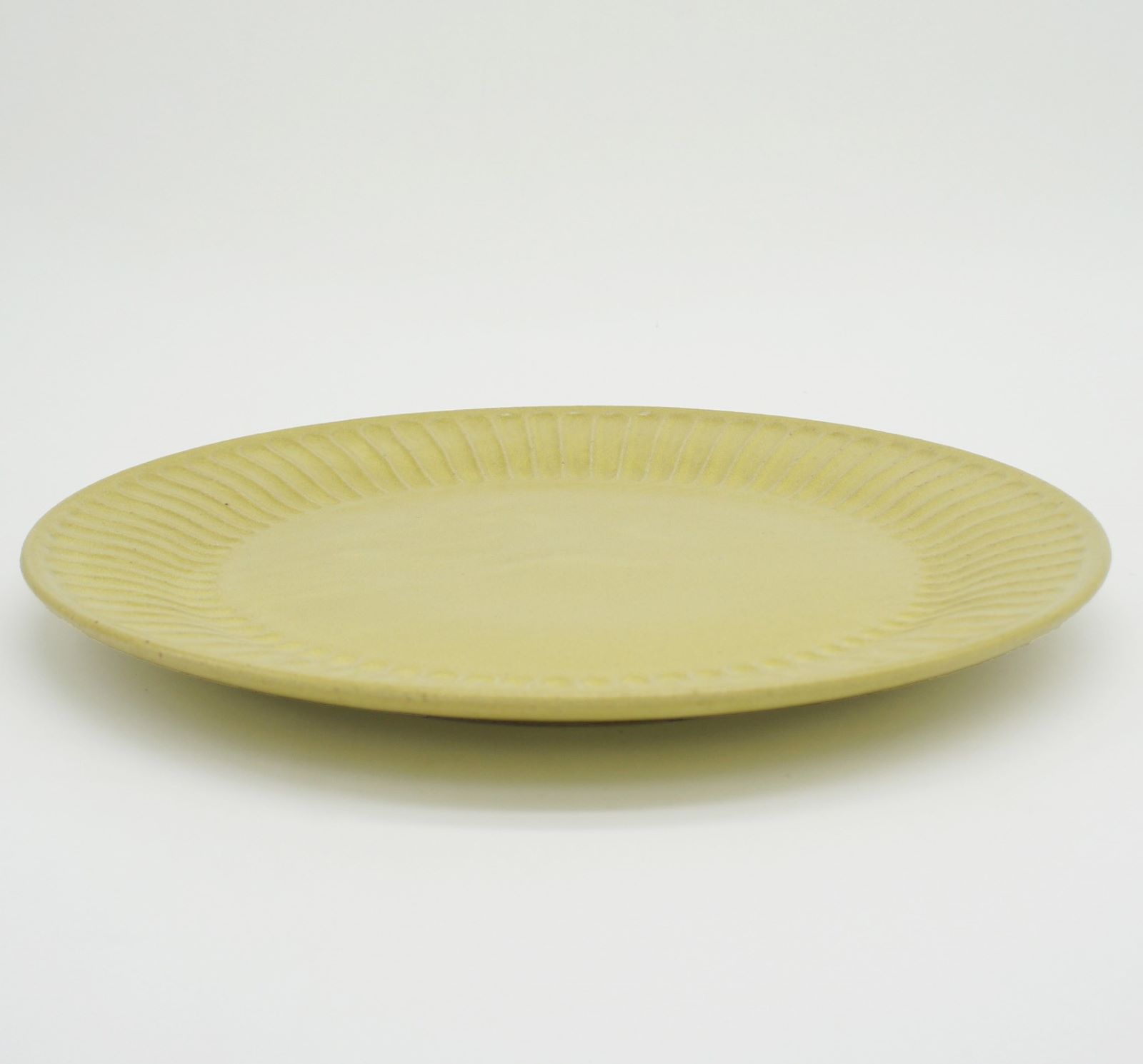 【パンとごはんと...】ひらひらの器 ラウンドプレート L  [日本製/美濃焼/菱沼未央/公式ショップ/お店/M044]