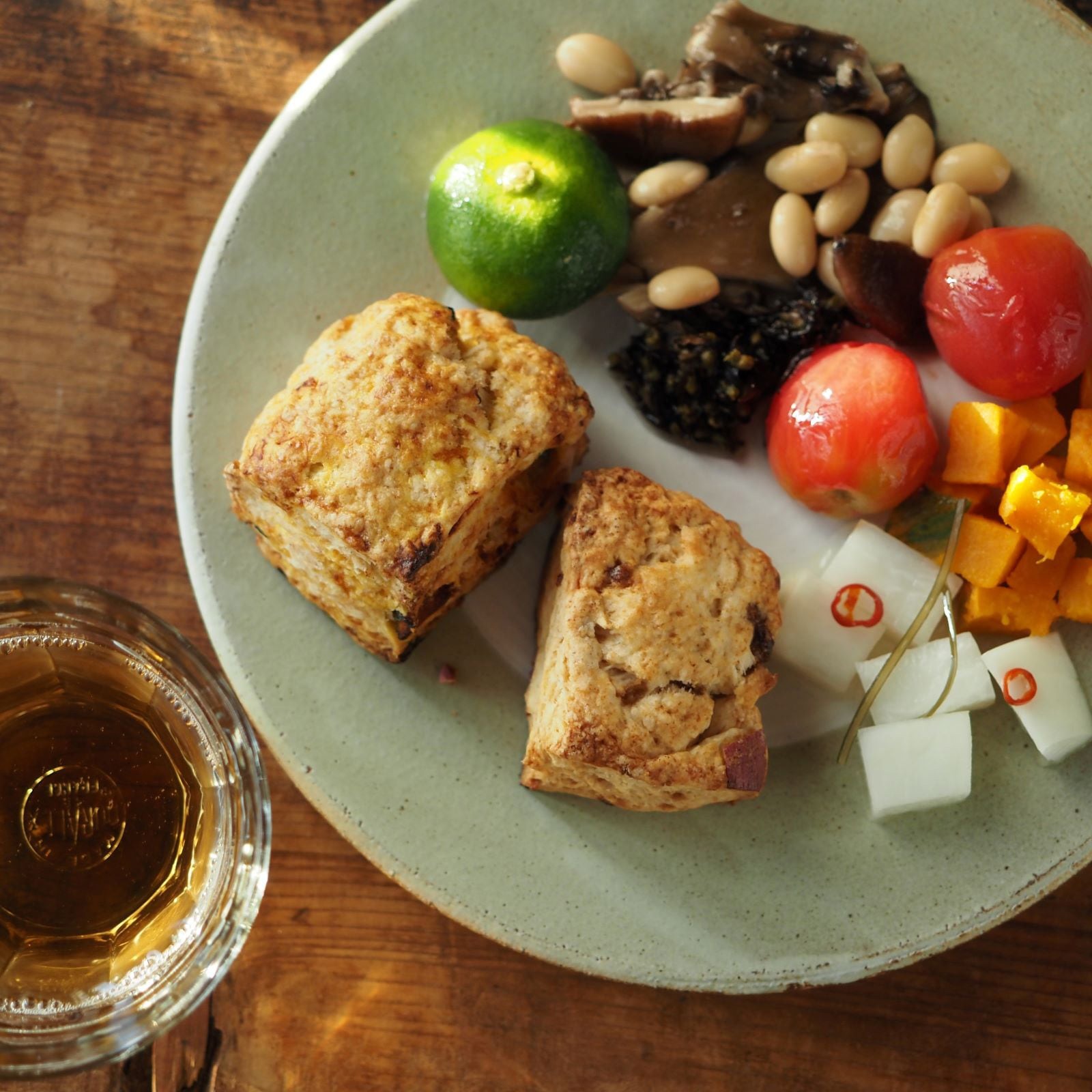 Bread and Rice (パンとごはんと...)まるい縁取りのプレート パンとごはんと】まるい縁取りの陶器 プレートM [日本製/美濃