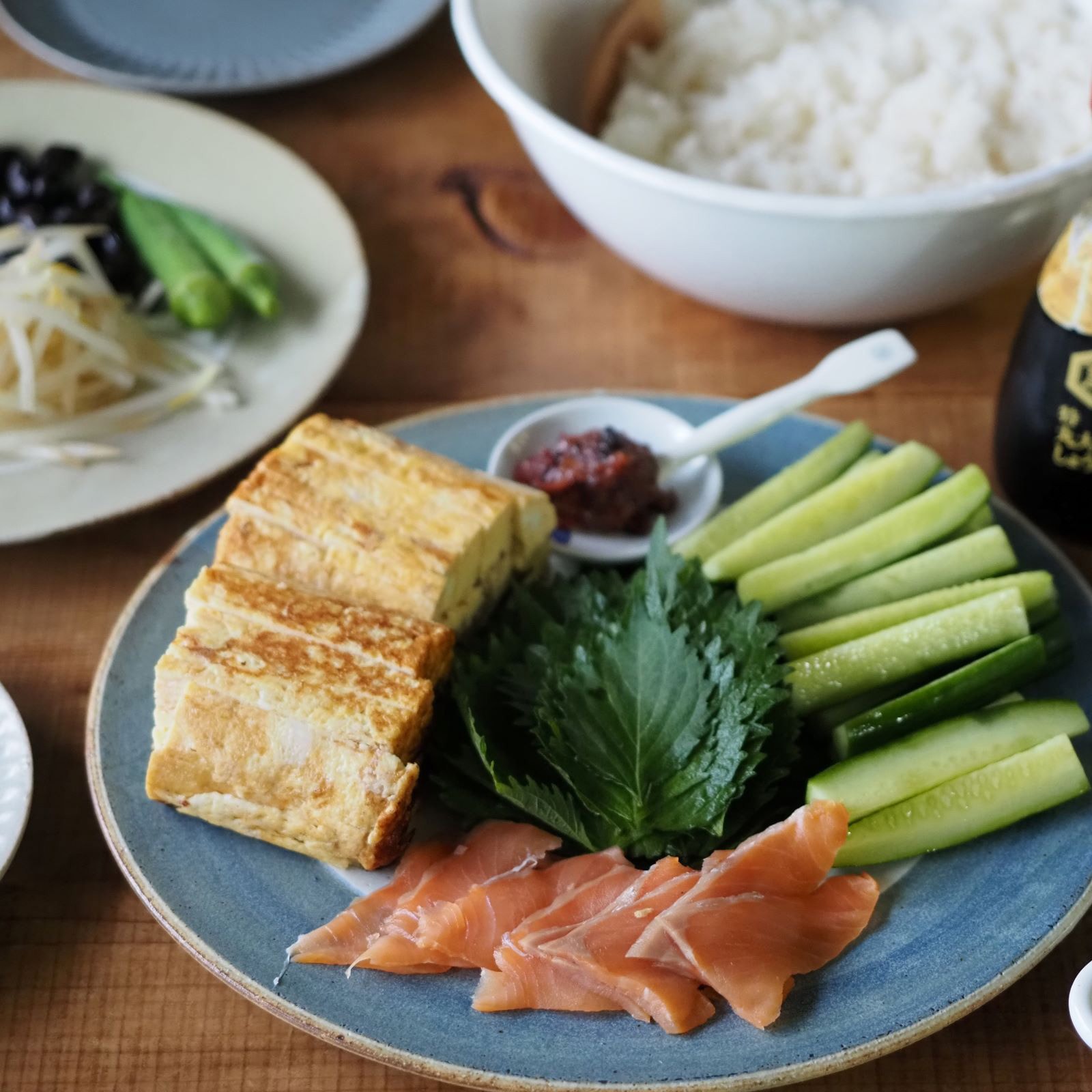 Bread and Rice (パンとごはんと...)まるい縁取りのプレート パンとごはんと】まるい縁取りの陶器 プレートM [日本製/美濃