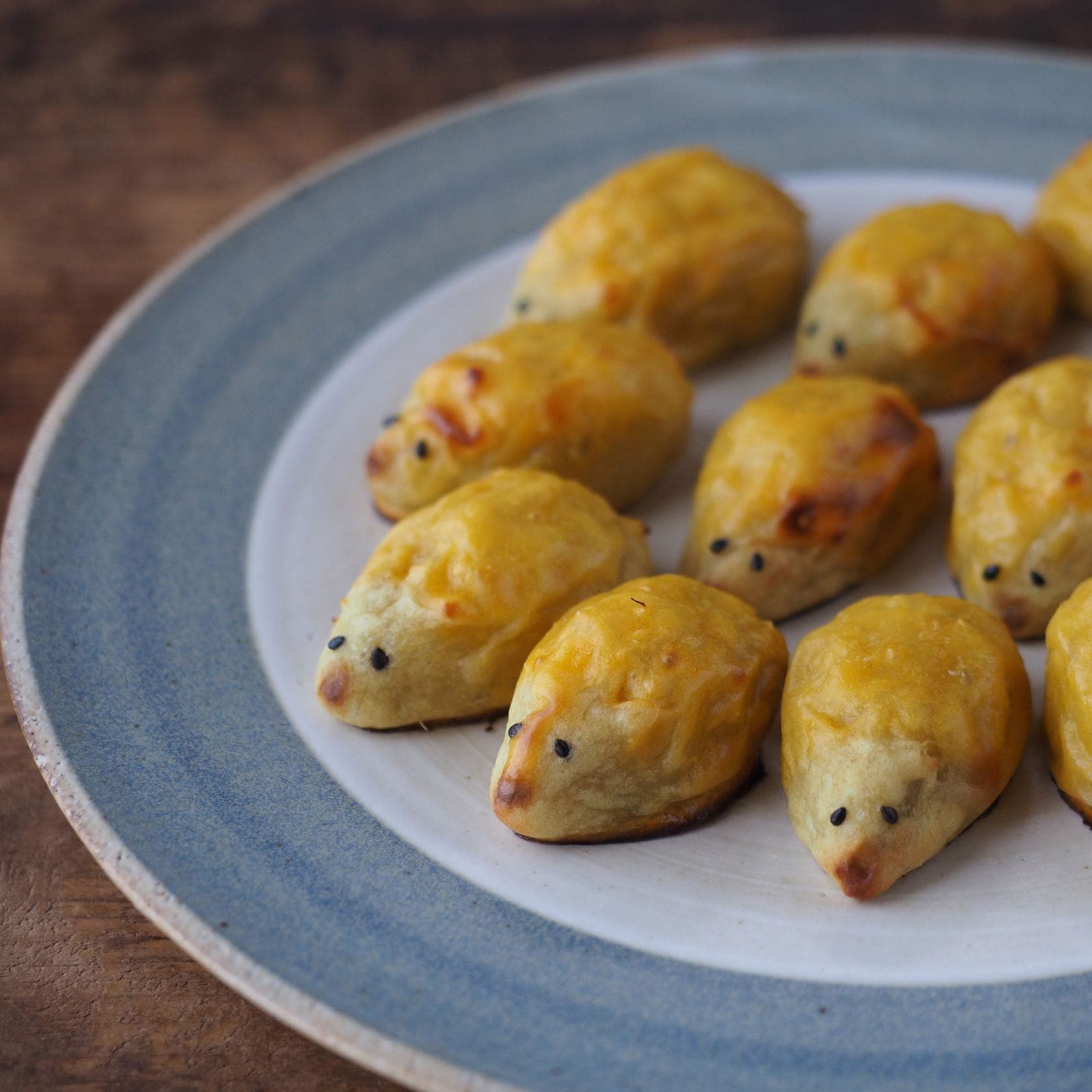 パンとごはんと】まるい縁取りの陶器 プレートM [日本製/美濃焼