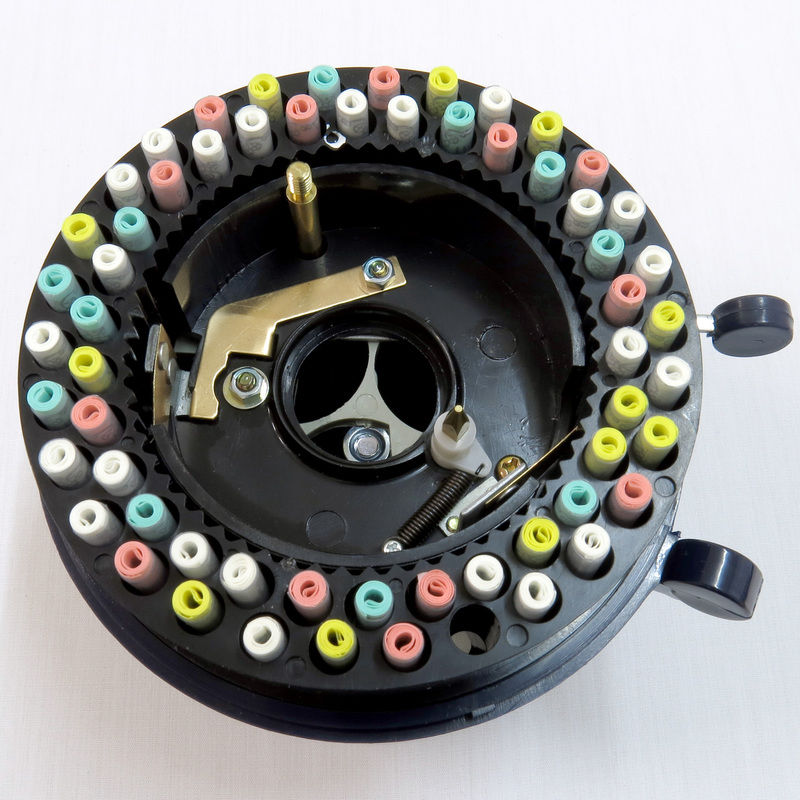 ルーレット式おみくじ器　大の方 Amazon.co.jp: ルーレット式おみくじ器 本物 緑 ～別色、おみくじ紙も