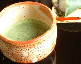 お濃い茶に金輪（きんりん）40g缶：丸久小山園の抹茶 | 抹茶
