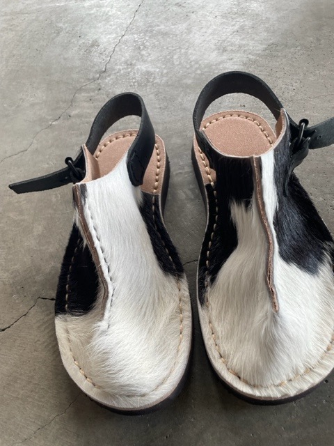 新品同様　センターシームサンダル　LA BAUME　39 ヘアーカーフセンターシームサンダル LA BAUME | OTHERS | | CHAHORU