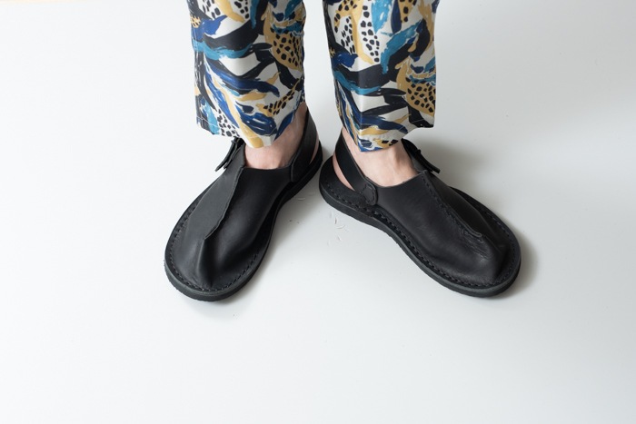 新品同様　センターシームサンダル　LA BAUME　39 新品同様 センターシームサンダル LA BAUME 39 センターシームサンダル