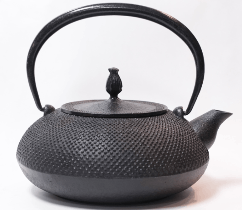 及富（南部宝生堂）南部鉄瓶「平丸アラレ 黒色 1、2リットル」＊特別