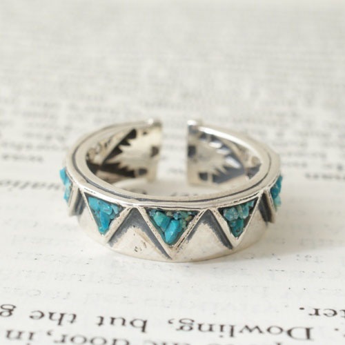 GARDEN OF EDEN TURQUOISE TRIANGLE RING の販売【CHARCOAL*GREEN 
