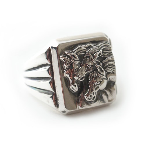 PHARAOHS HORSES RING SQUARE/ALL SILVER の販売【CHARCOAL