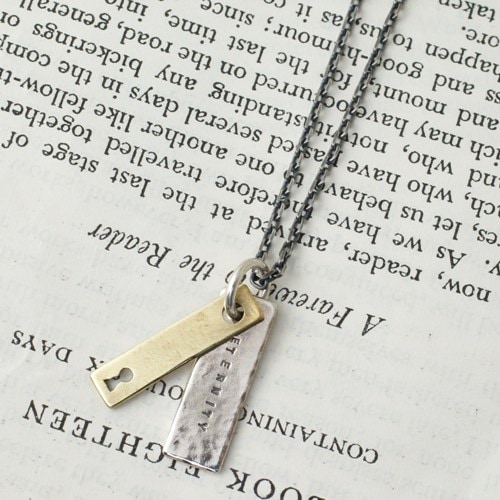 Vantique KEY-HOLE NECKLACE