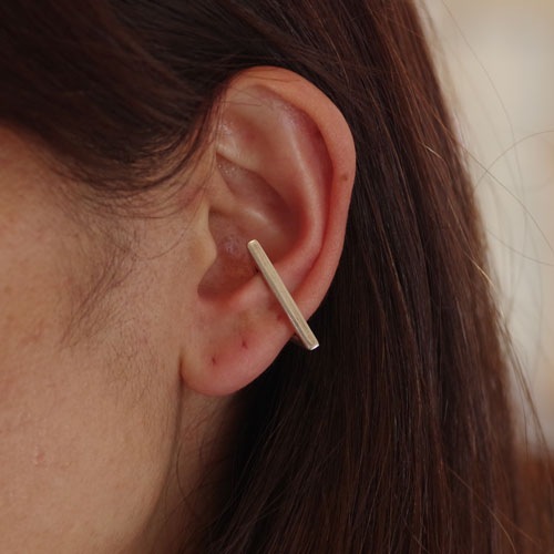 TRIANGLE EAR CUFF