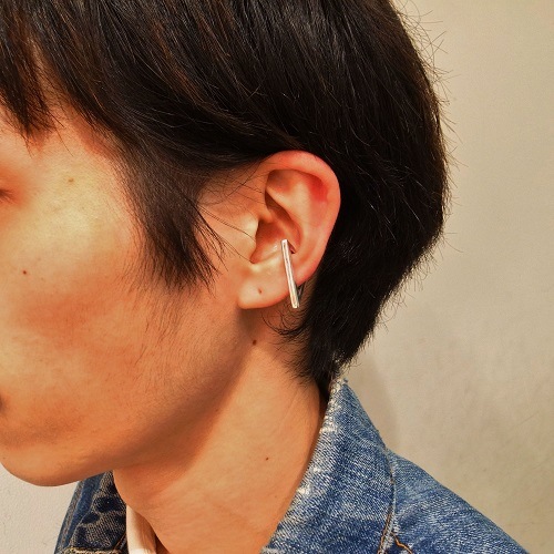 TRIANGLE EAR CUFF