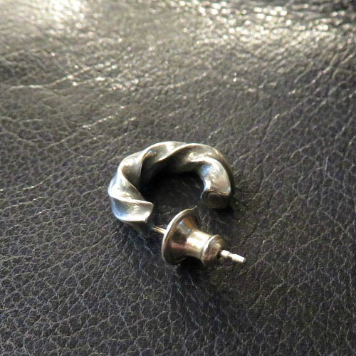 ��ͥ���˷��ʤ������ѥ�ǥ� HEAVY TWIST PIERCE