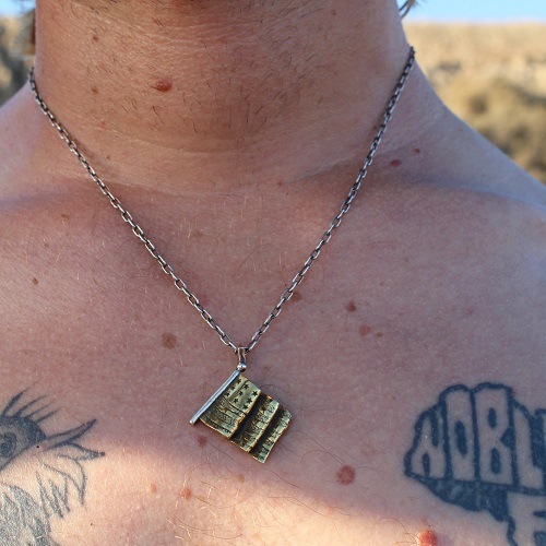 FRAG NECKLACE