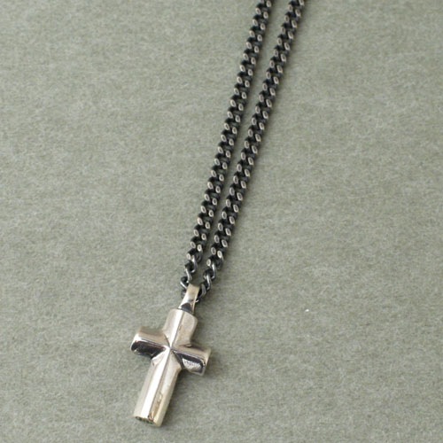������������ѥ�ǥ�CROSS NECKLACE MID