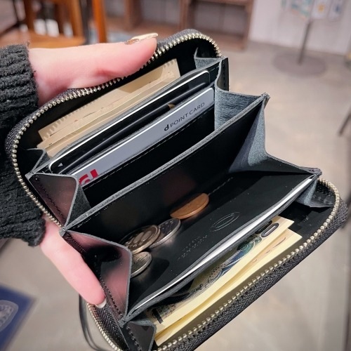 ANNAK�������ޤ�ʤ�COMPACT ROUND ZIP WALLET